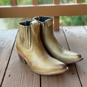 FREEBIRD Maeve Women’s Booties
